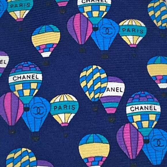 Authentic CHANEL 100% Silk Tie Multi-Colour Monogram Hot Air Balloons Rare - Picture 2 of 8
